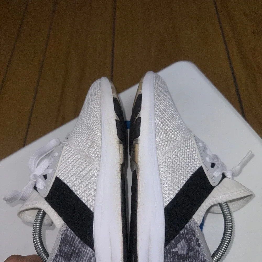 New Balance FuelCore Nergize V1 Women's White Snake Print Shoes‎ Size 8.5